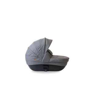 noola baby Demo | Carrycot | Elite & Sprint | Bassinet Lunar Grey Baby Carrier