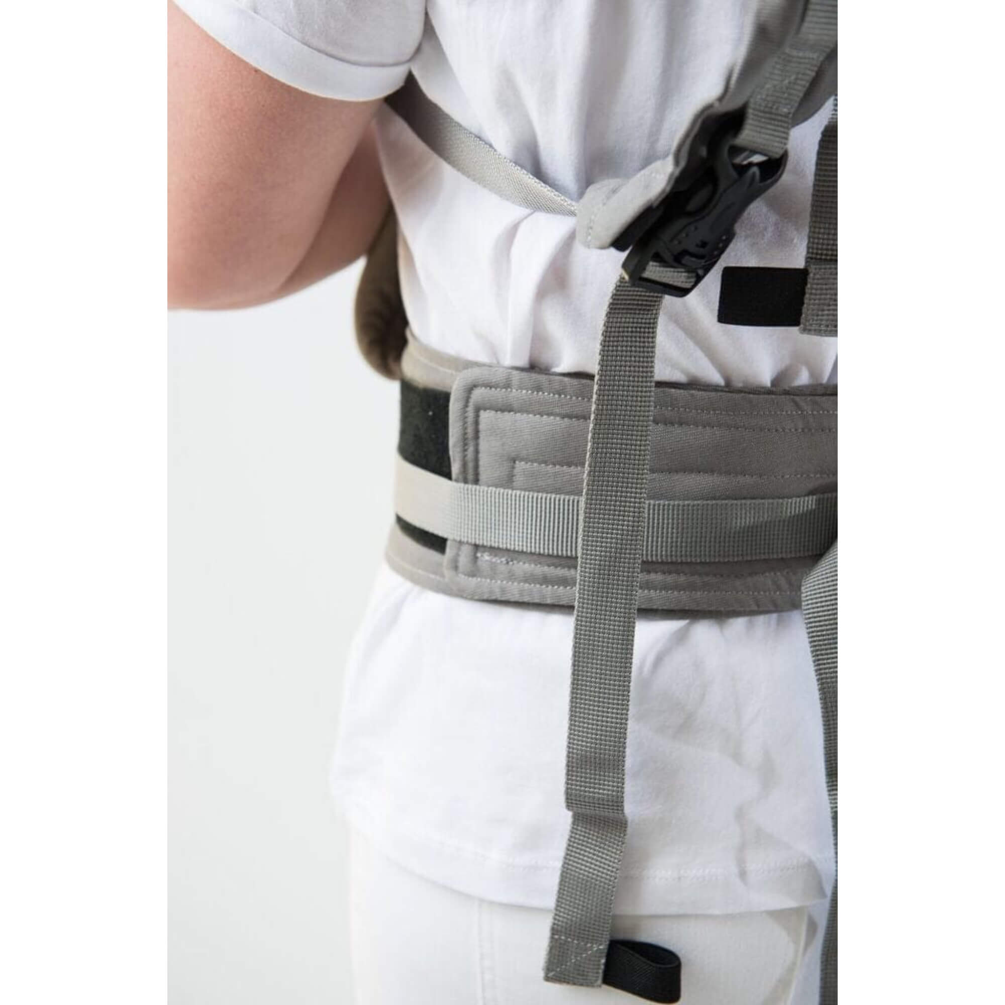 noola closer2you grey baby carrier