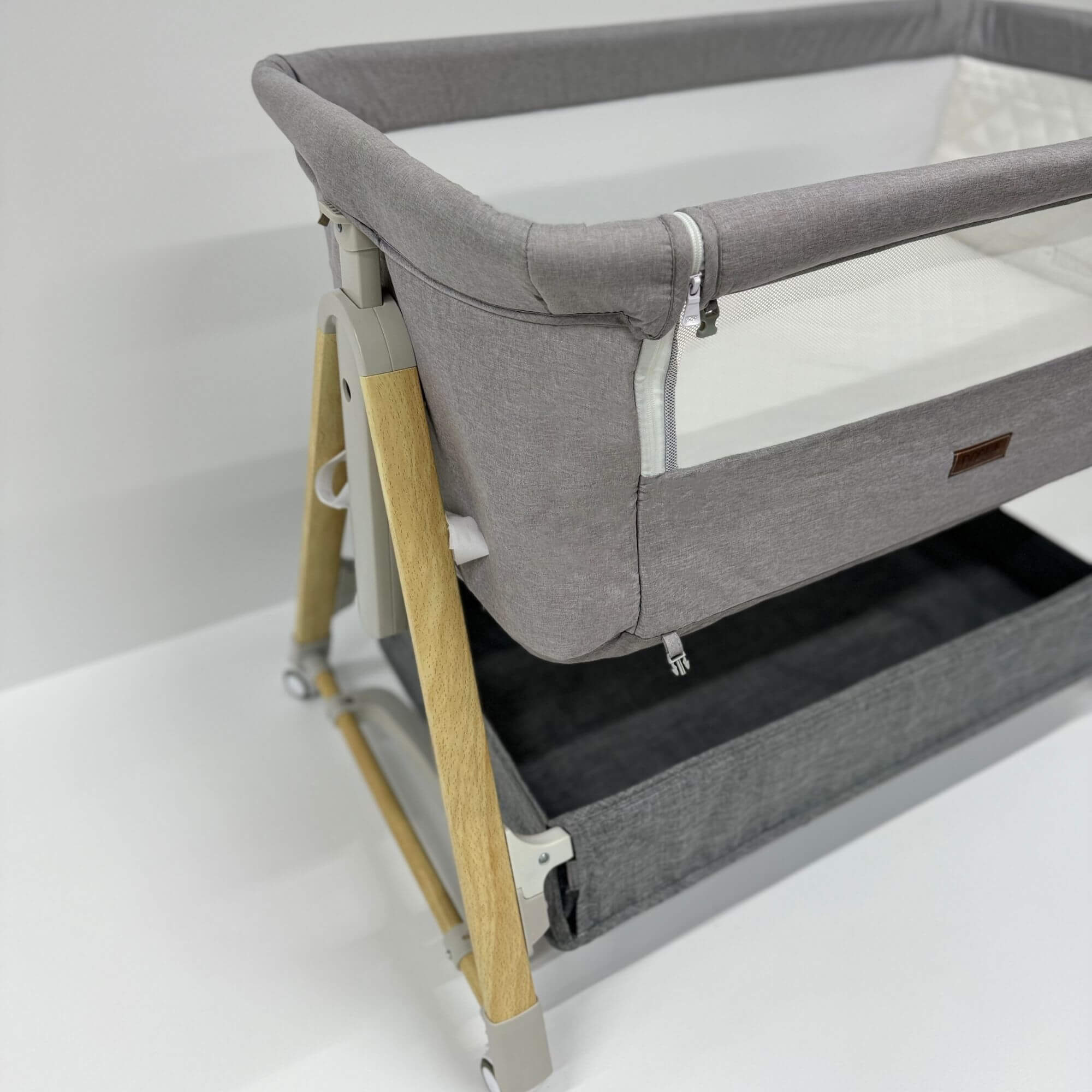 noola high chair and co-sleeper bassinet bundle